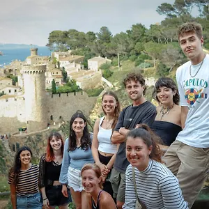 https://mana-mana-hostel.topcostabravahotels.com